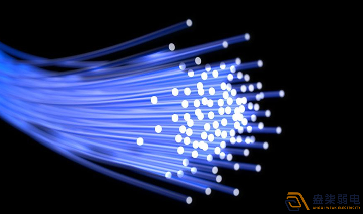 AGV全電動(dòng)無(wú)人堆高車選購(gòu)時(shí)要注意的要點(diǎn)